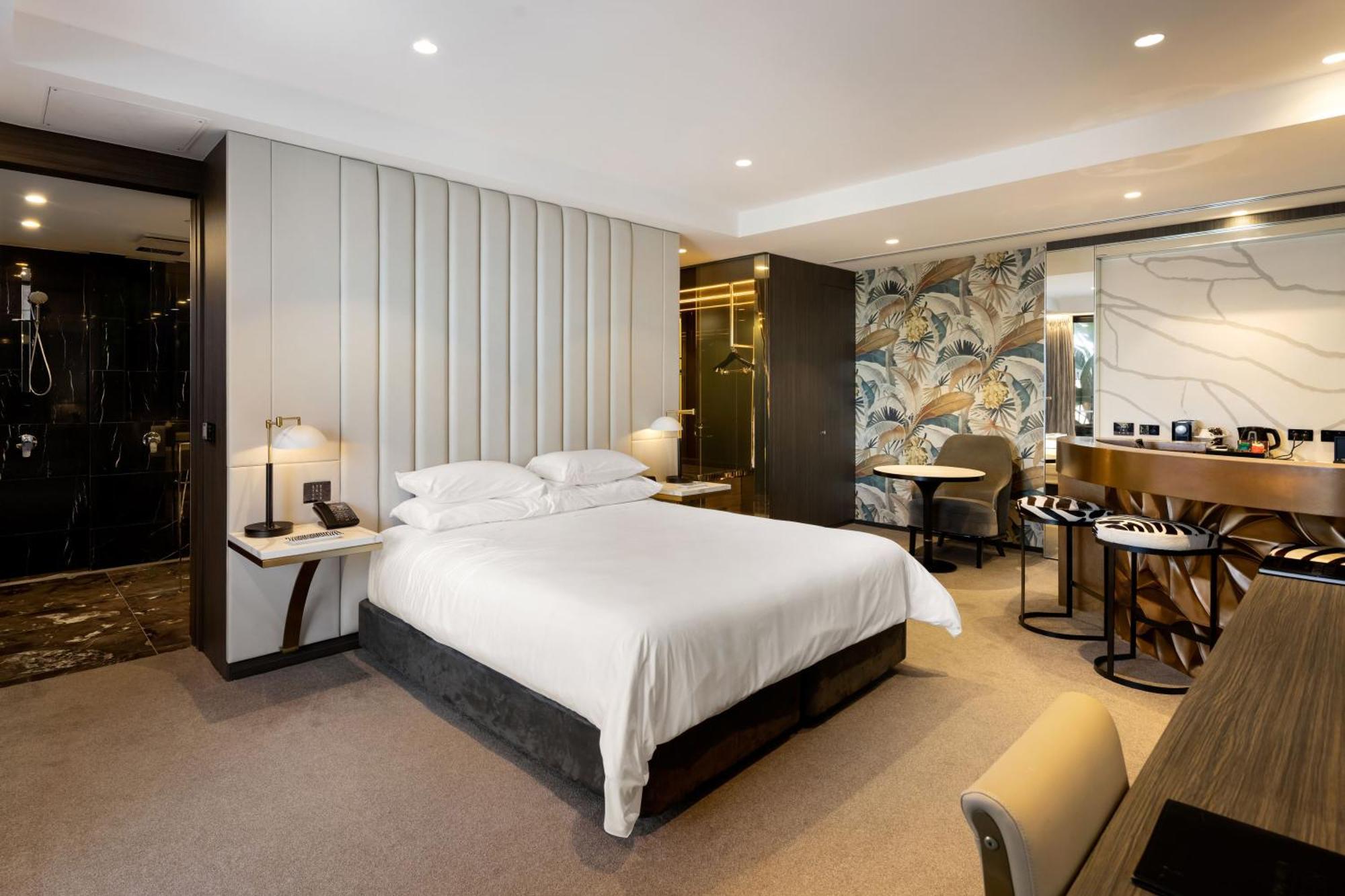 Emporium Hotel South Bank Brisbane Exterior foto A bedroom at the hotel