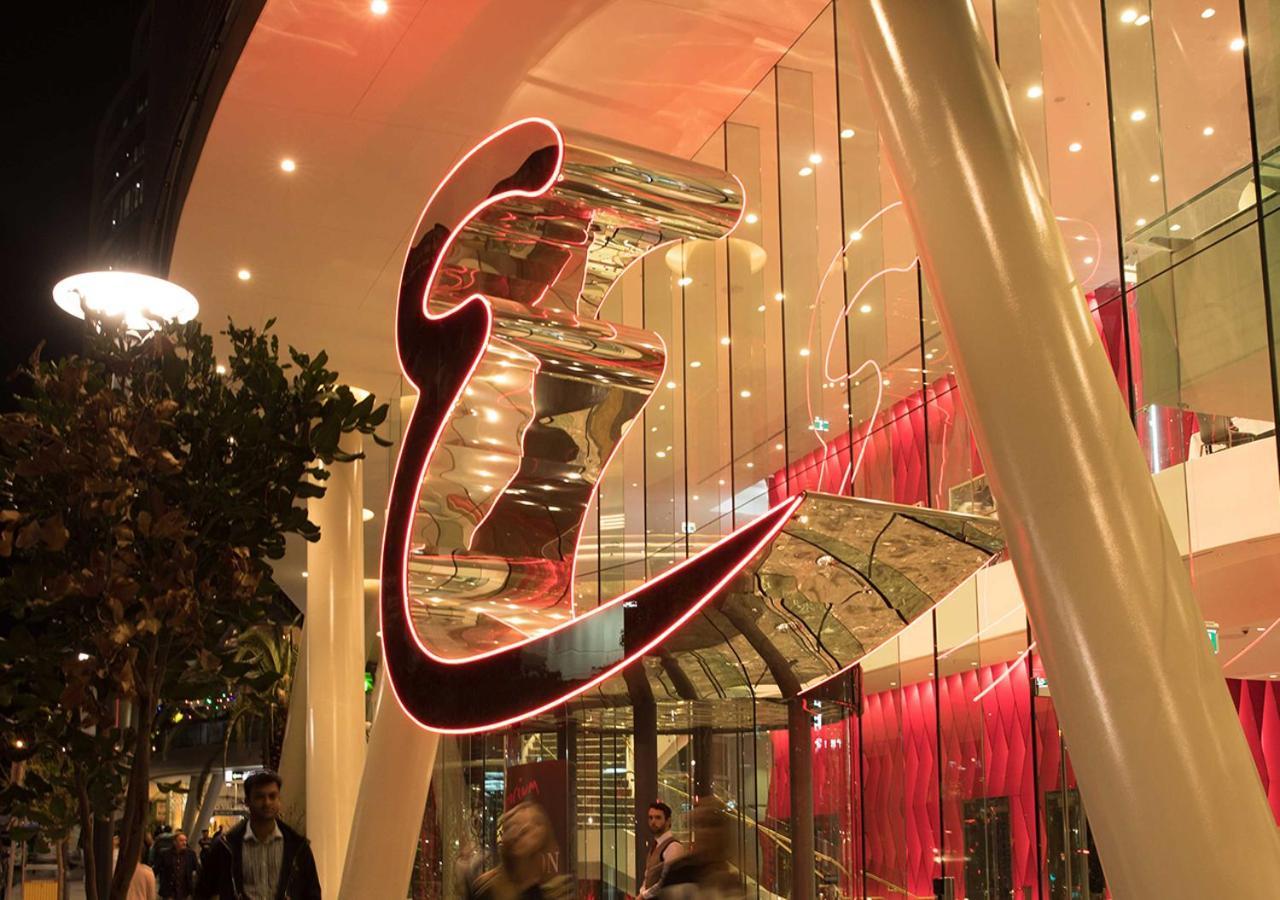 Emporium Hotel South Bank Brisbane Exterior foto The staircase at the entrance of the restaurant